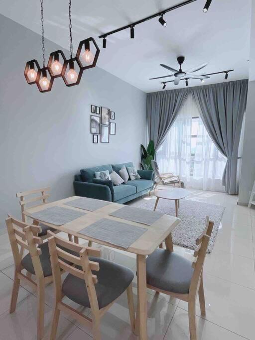 17-16 Ong Kim Wee Residence Melaka Ngoại thất bức ảnh